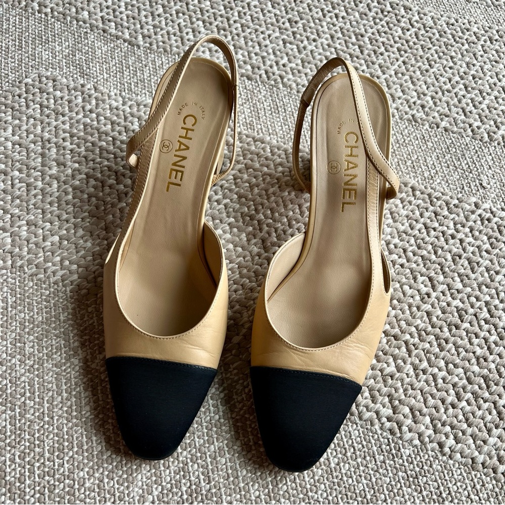 Chanel beige goatskin and black grosgrain sling backs